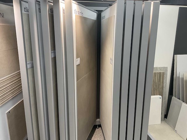 Hauff - tegeldisplay met schuifpanelen - afbeelding 25 van  36
