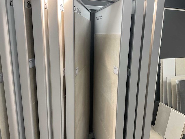 Hauff - tegeldisplay met schuifpanelen - afbeelding 26 van  36