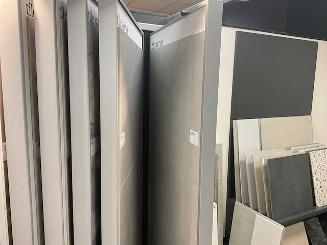 Hauff - tegeldisplay met schuifpanelen - afbeelding 29 van  36