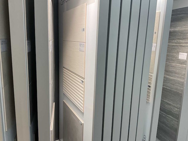 Hauff - tegeldisplay met schuifpanelen - afbeelding 32 van  36