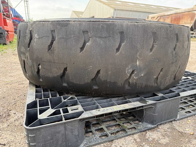 Hauler-lt - wide wall - band 12.00-20 - afbeelding 9 van  10