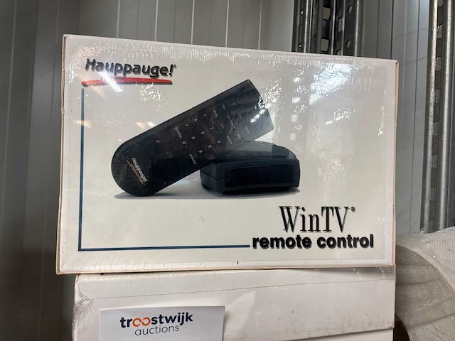 Hauppaugel tv remote (17x) - afbeelding 1 van  1