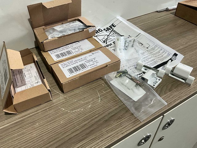 Hautau - euro-safe weiss - inbraakbeveiliging - deur- raambeslag (10x) - afbeelding 1 van  7