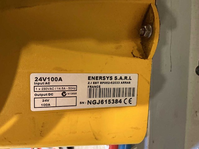 Hawker - 24v 100a - battery chargers - afbeelding 1 van  1