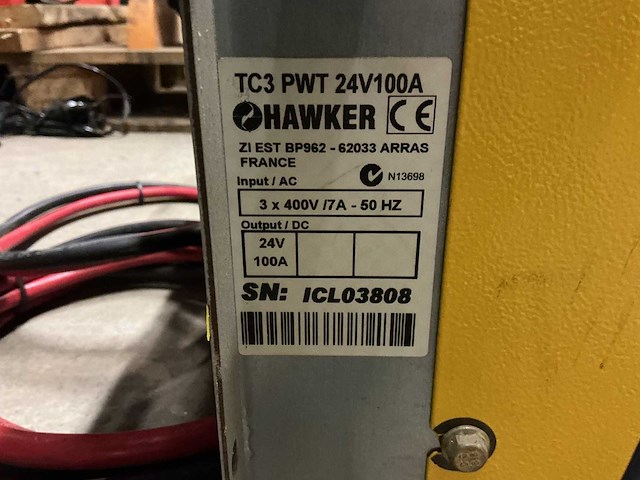 Hawker - 24v 100a - battery chargers - afbeelding 2 van  2
