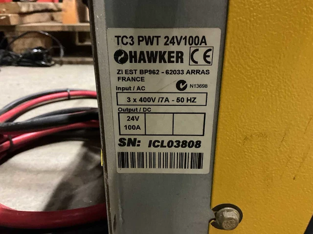 Hawker - 24v 100a - battery chargers - afbeelding 2 van  2