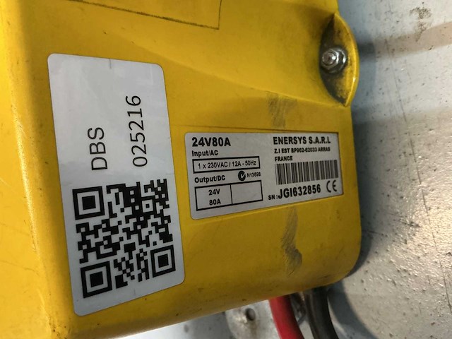Hawker - 24v 80a - battery chargers - afbeelding 2 van  2