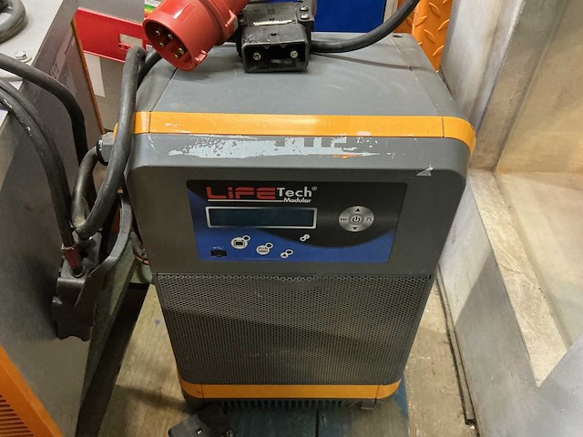 Hawker - 48v 140a - battery chargers - afbeelding 1 van  2