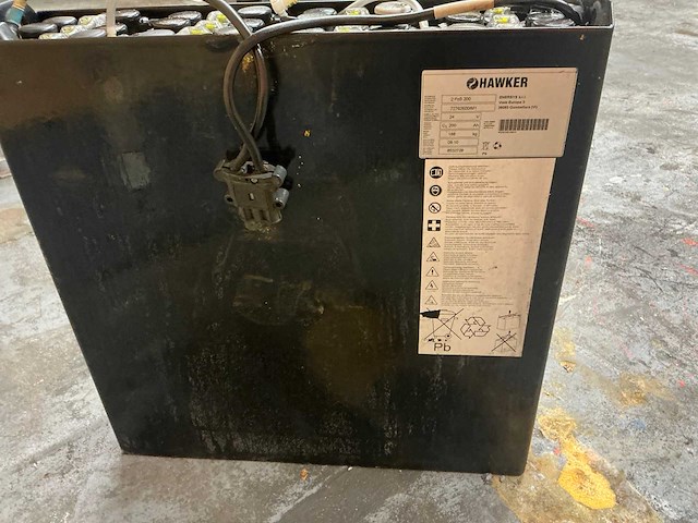 Hawker 24 volt tractie accu - afbeelding 3 van  8