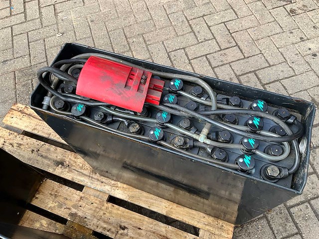 Hawker 24v 2 pzs 250 tractie batterij - afbeelding 4 van  5