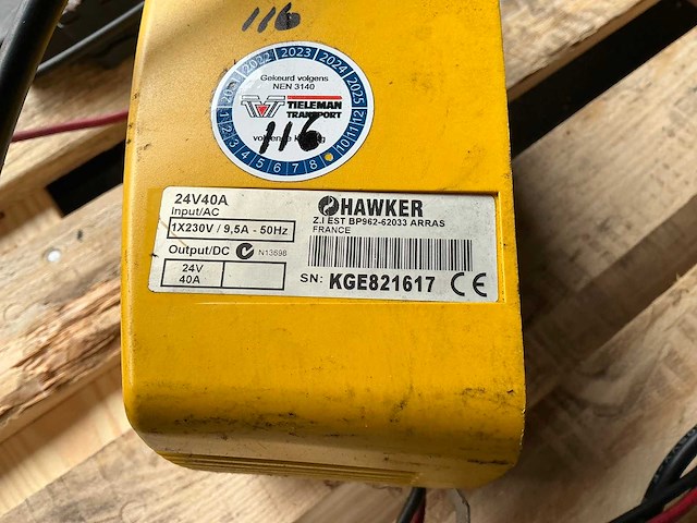 Hawker 24v/40a acculader - afbeelding 1 van  3