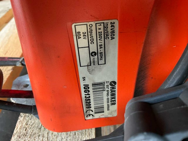 Hawker 24v/80a acculader - afbeelding 3 van  3