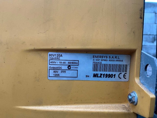 Hawker life is acculader - afbeelding 3 van  11