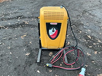 Hawker life is acculader - afbeelding 8 van  11