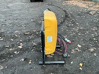 Hawker life is acculader - afbeelding 6 van  11