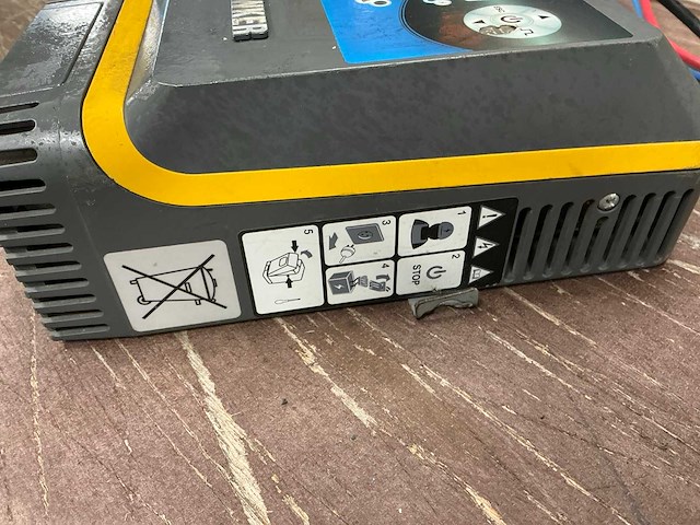 Hawker life tech acculader - afbeelding 2 van  3