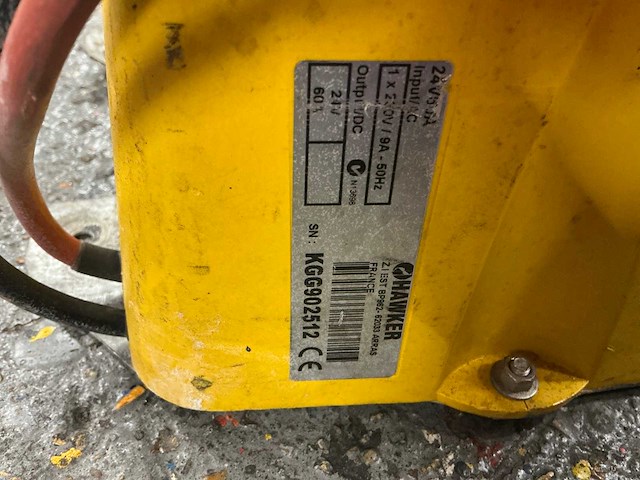 Hawker lifetech 24/60 acculader - afbeelding 1 van  1