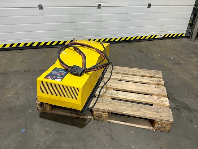 Hawker rd11707 acculader - afbeelding 1 van  7