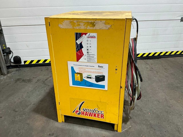 Hawker tc3 acculader - afbeelding 1 van  5