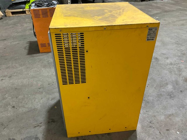 Hawker tc3 acculader - afbeelding 4 van  5