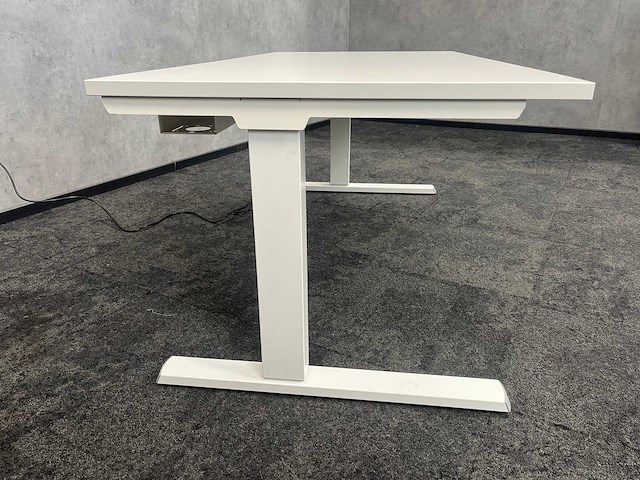 Haworth - elektrische zit/ sta bureau 160x80 - ongebruikt - afbeelding 11 van  13