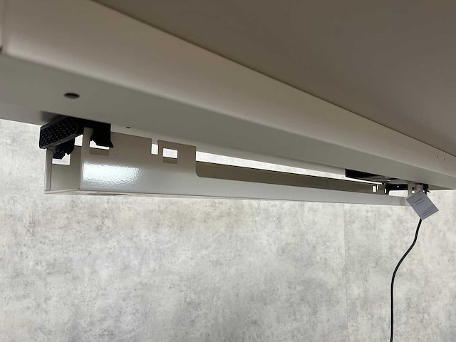 Haworth - elektrische zit/ sta bureau 160x80 - ongebruikt - afbeelding 8 van  13