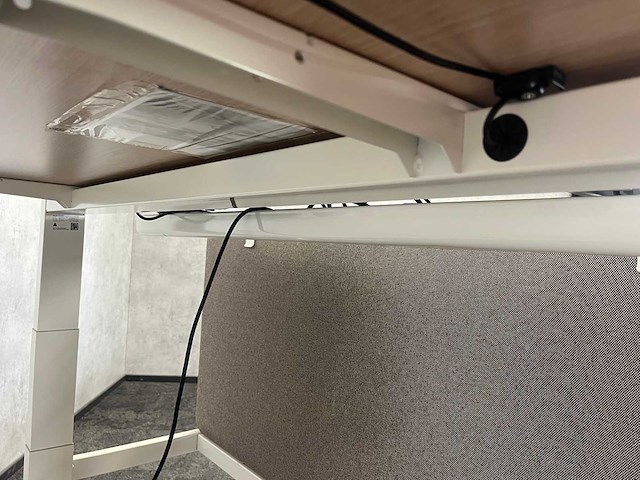 Haworth - elektrische zit/sta duo-bureau 160x80 - afbeelding 15 van  18