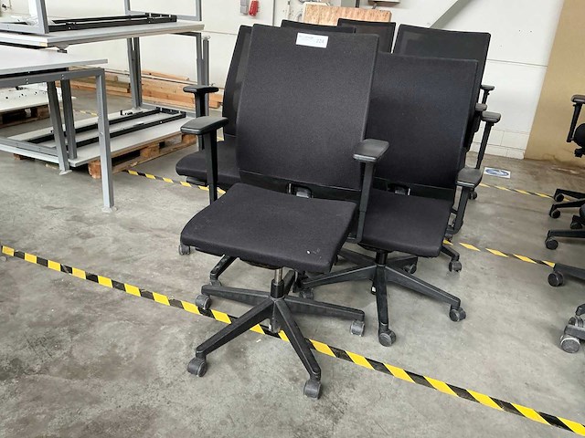 Haworth bureaustoel (9x) - afbeelding 1 van  3
