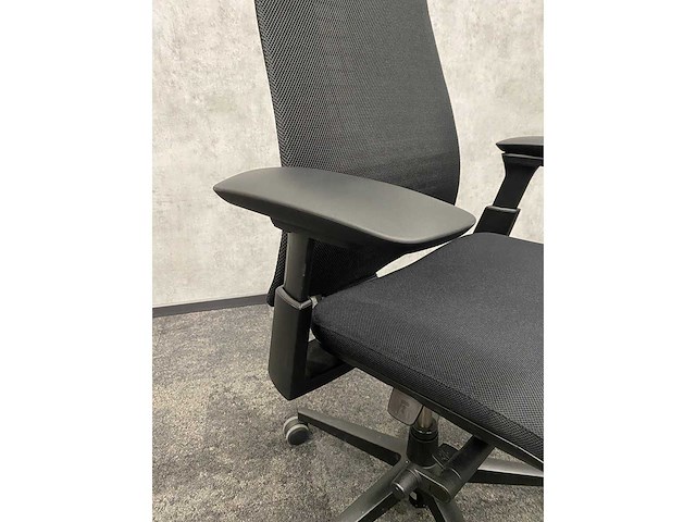 Haworth fern - ergonomische bureaustoel zwart - afbeelding 4 van  14