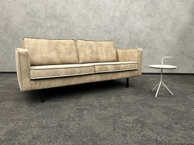 Hay - bijzettafel met taupe kunstlederen bank - afbeelding 1 van  12