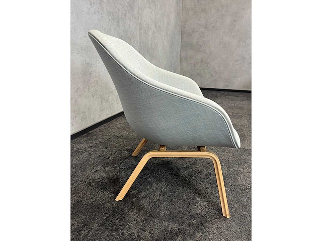 Hay - design fauteuil met bijzettafel - afbeelding 6 van  11