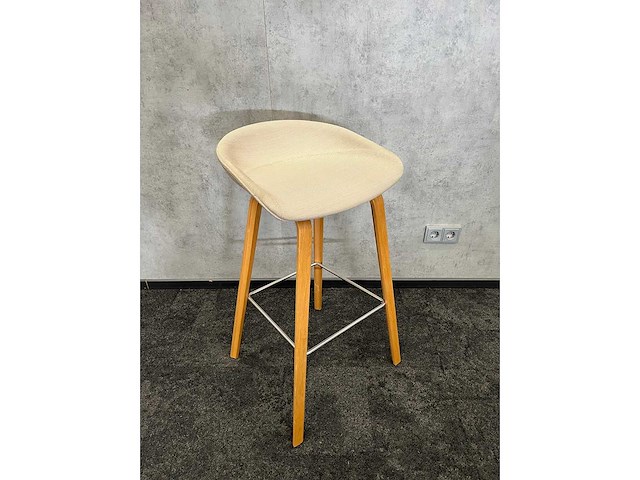 Hay about a stool aas - design set 180x80 barhoogte - afbeelding 6 van  19