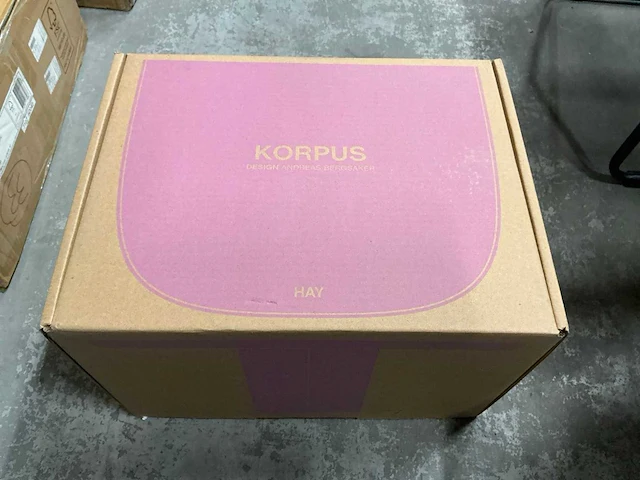 Hay korpus wandplank pink 35x29xh21,5cm - afbeelding 2 van  4