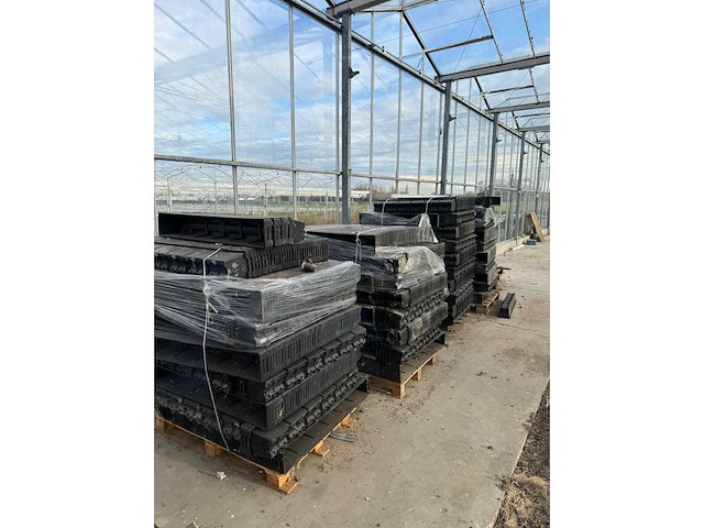 Haygrove multibay 11.856m2 kwekerij, folie-tunnel kas - afbeelding 38 van  56