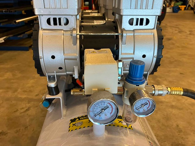 Hbm - 6 pk - 150 liter - low noise - hogedrukcompressor - afbeelding 4 van  6