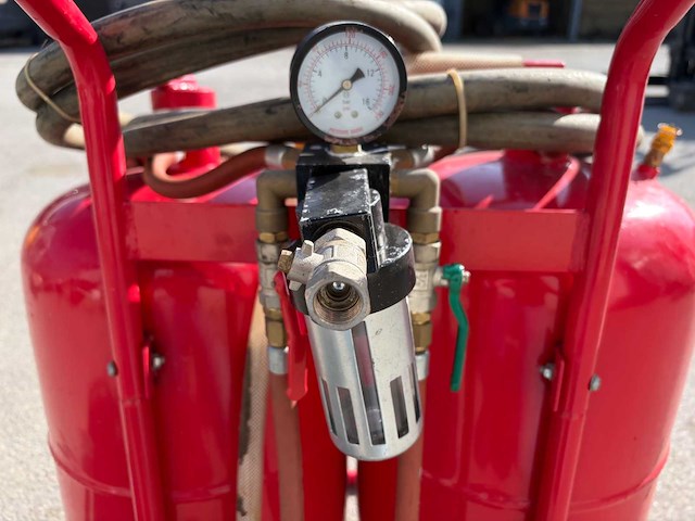 Hbm 10 gallon dual sandblaster - afbeelding 3 van  12