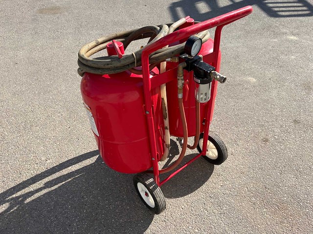 Hbm 10 gallon dual sandblaster - afbeelding 7 van  12