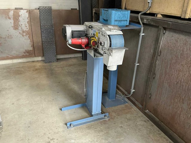 Hbm 100x1220 bandschuurmachine - afbeelding 1 van  6