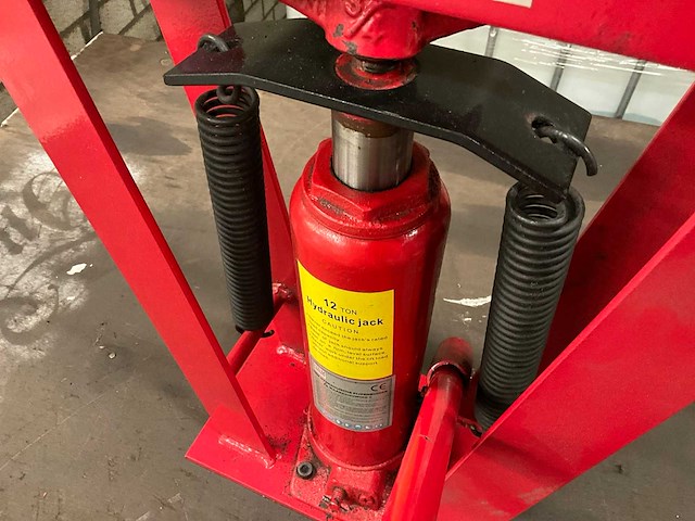 Hbm 12 ton hydraulische pijpenbuiger - afbeelding 5 van  6