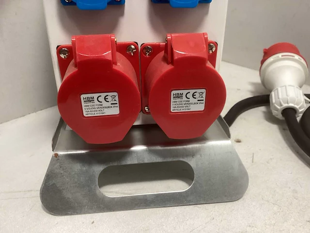 Hbm 2 x 400 volt en 4 x 230 volt verdeelblok - afbeelding 2 van  3