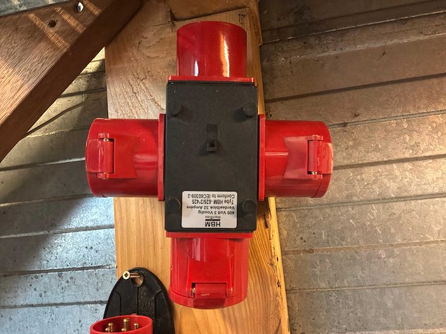 Hbm 615/3*415 krachtstroom verdeelblok (4x) - afbeelding 1 van  3