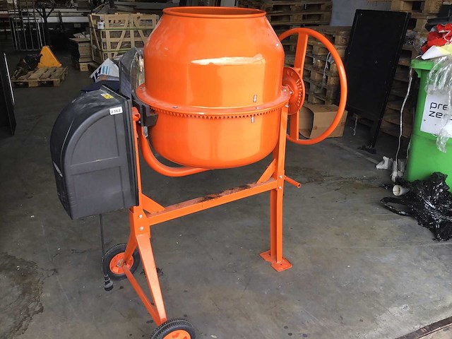 Hbm machines - beton mixer - afbeelding 1 van  6