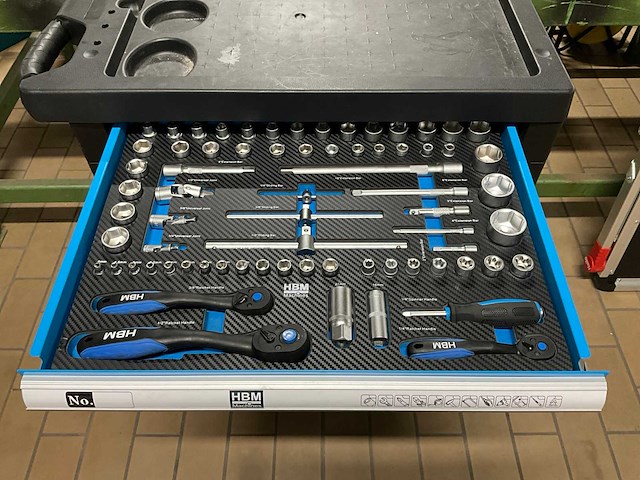 Hbm machines gereedschapswagen met inhoud - afbeelding 3 van  9