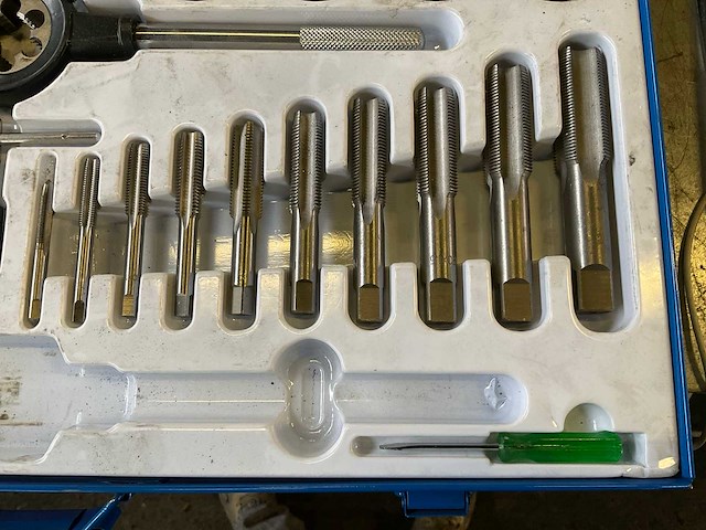 Hbm metrische tap en snijset - afbeelding 3 van  7