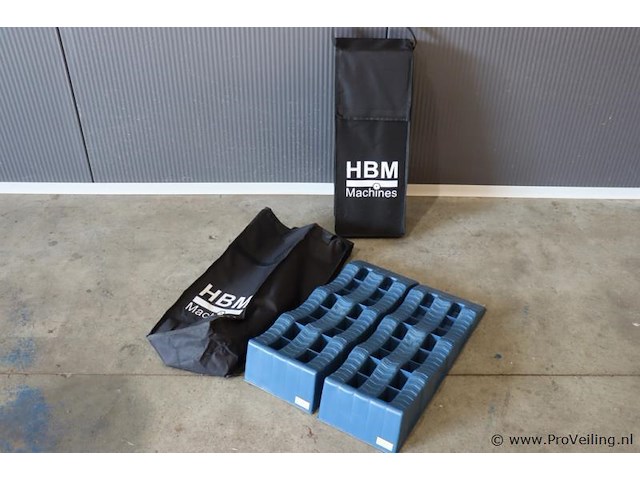 Hbm oprijbokken set t.b.v. auto - afbeelding 1 van  5