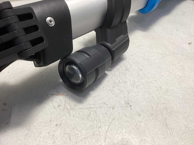 Hbm wand-plafondschuurmachine 750 watt + ledlamp - afbeelding 5 van  10