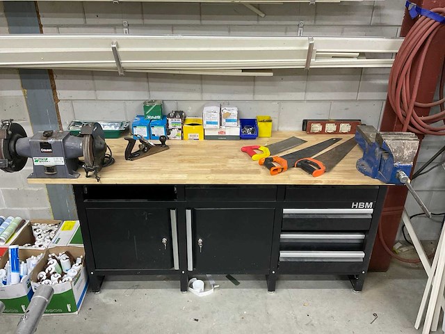 Hbm werkbank met bankschroef en slijpmachine - afbeelding 6 van  13