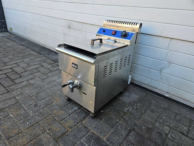 Hcb - friteuse - afbeelding 1 van  3