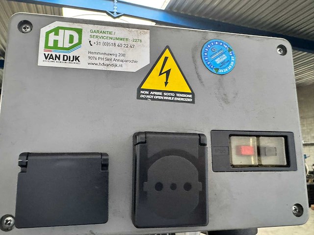 Hd van dijk - zonnepanelen - industriële stofzuiger - afbeelding 2 van  13