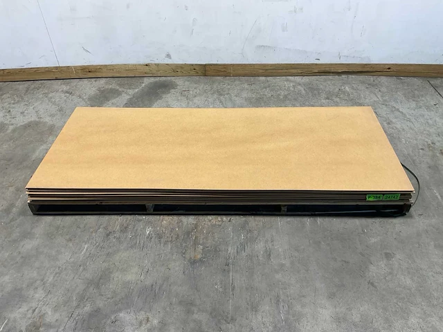 Hdf plaat homadur 2340x945 mm 5 mm (139x) - afbeelding 1 van  6